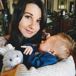 Meet your Posher, Alisha